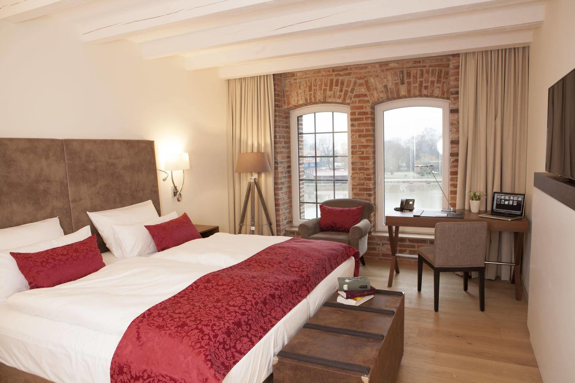 Hotel Hafenspeicher Leer Esterno foto